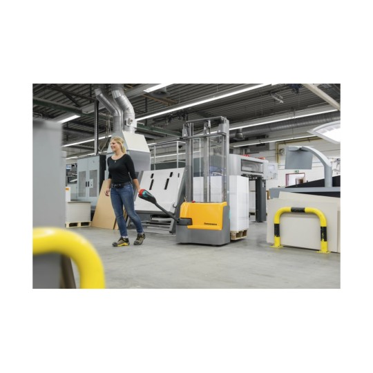 EJC M10 330ZT Electric stacker